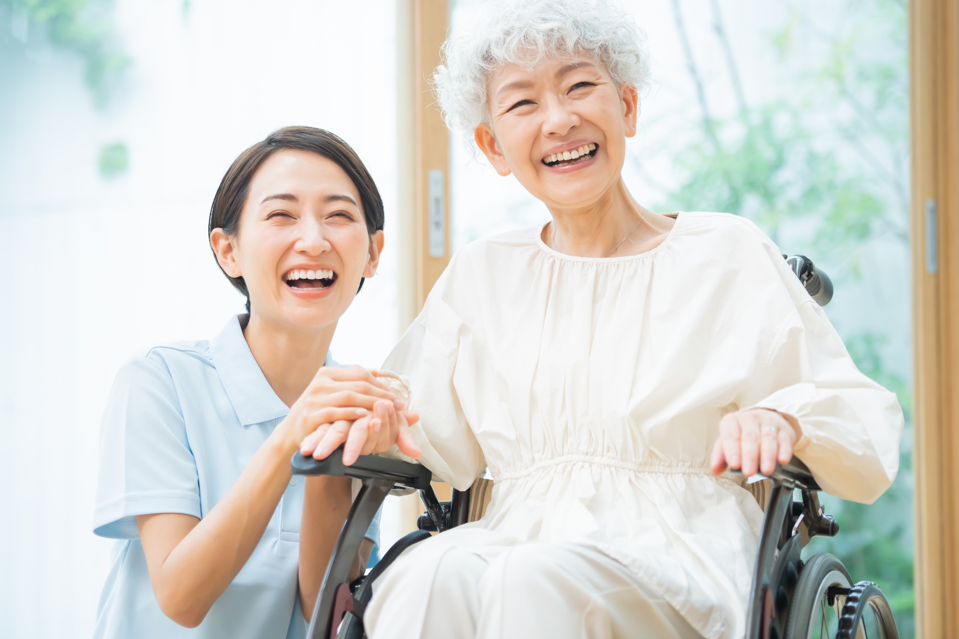 住宅型有料老人ホーム HIBISU柏原の正社員 サービス提供責任者 住宅型有料老人ホームの求人情報イメージ1